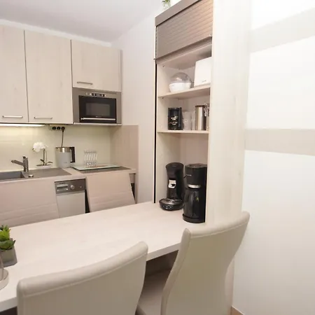 Berolina B 102 Даме